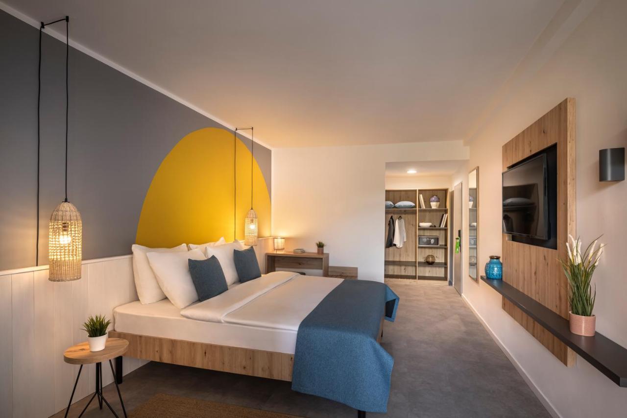 Sunny Baska Hotel By Valamar, Ex Corinthia מראה חיצוני תמונה